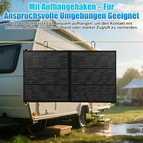 Solarmodul an Wohnwagen aufgehängt