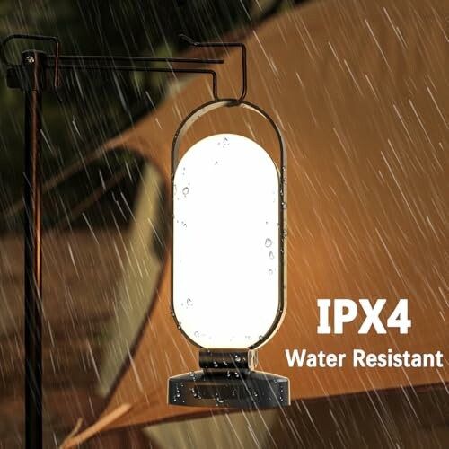 Wasserfeste Campinglaterne im Regen